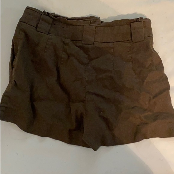 Express Shorts - Picture 2 of 2